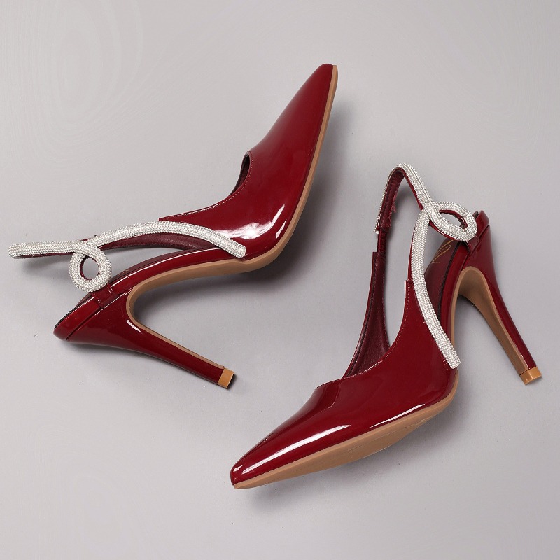 Sexy couro de patente apontou  - Casual Sandal Leather avaliação e preço